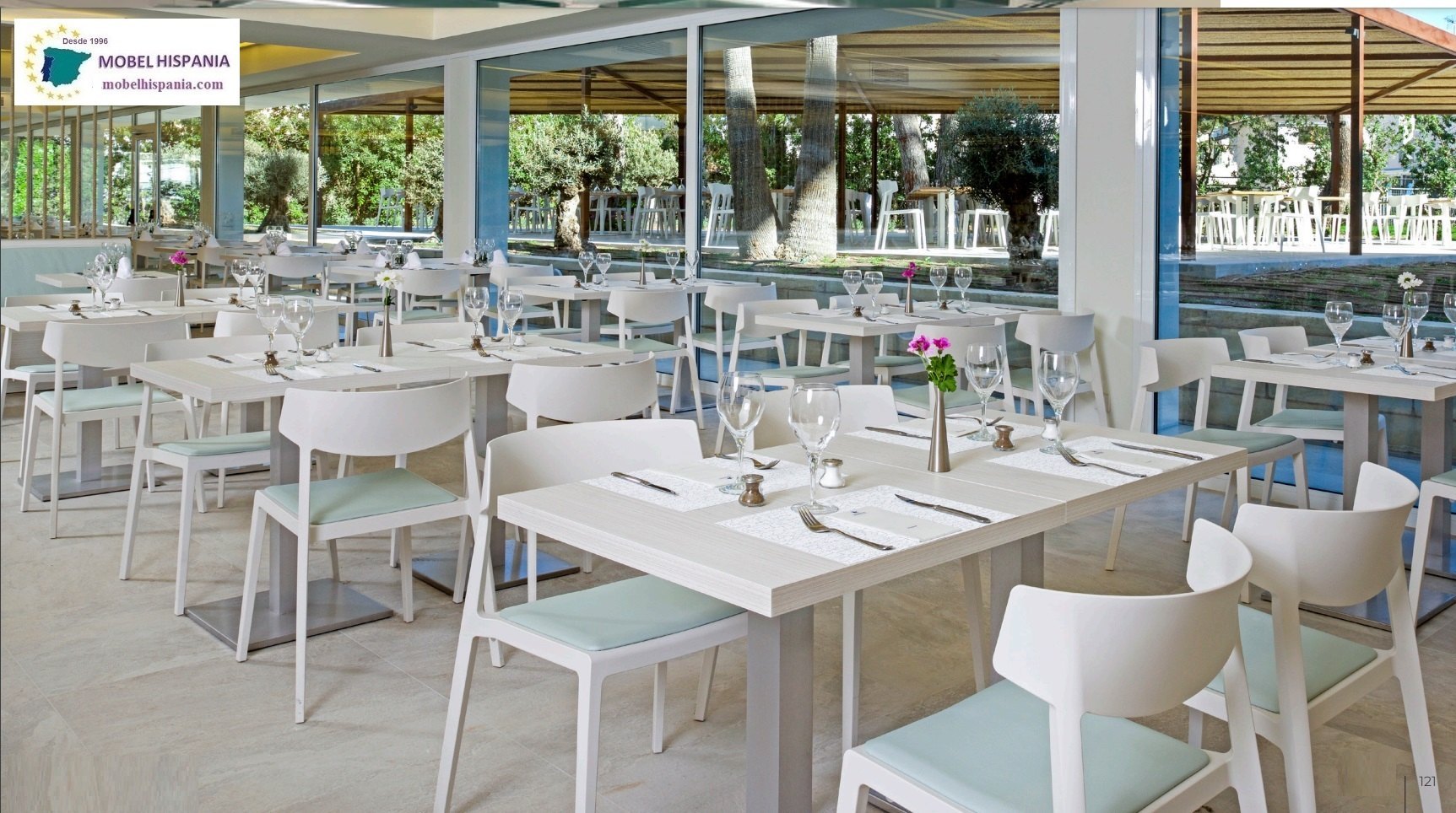 winger-silla-blanca-tapizado-azul_13-41 winger silla blanca tapizado azul 13 41