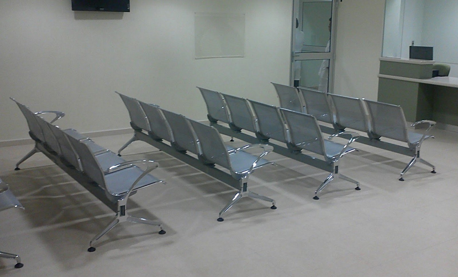 ala bancada metalica 3plazas tapizada mesa 07