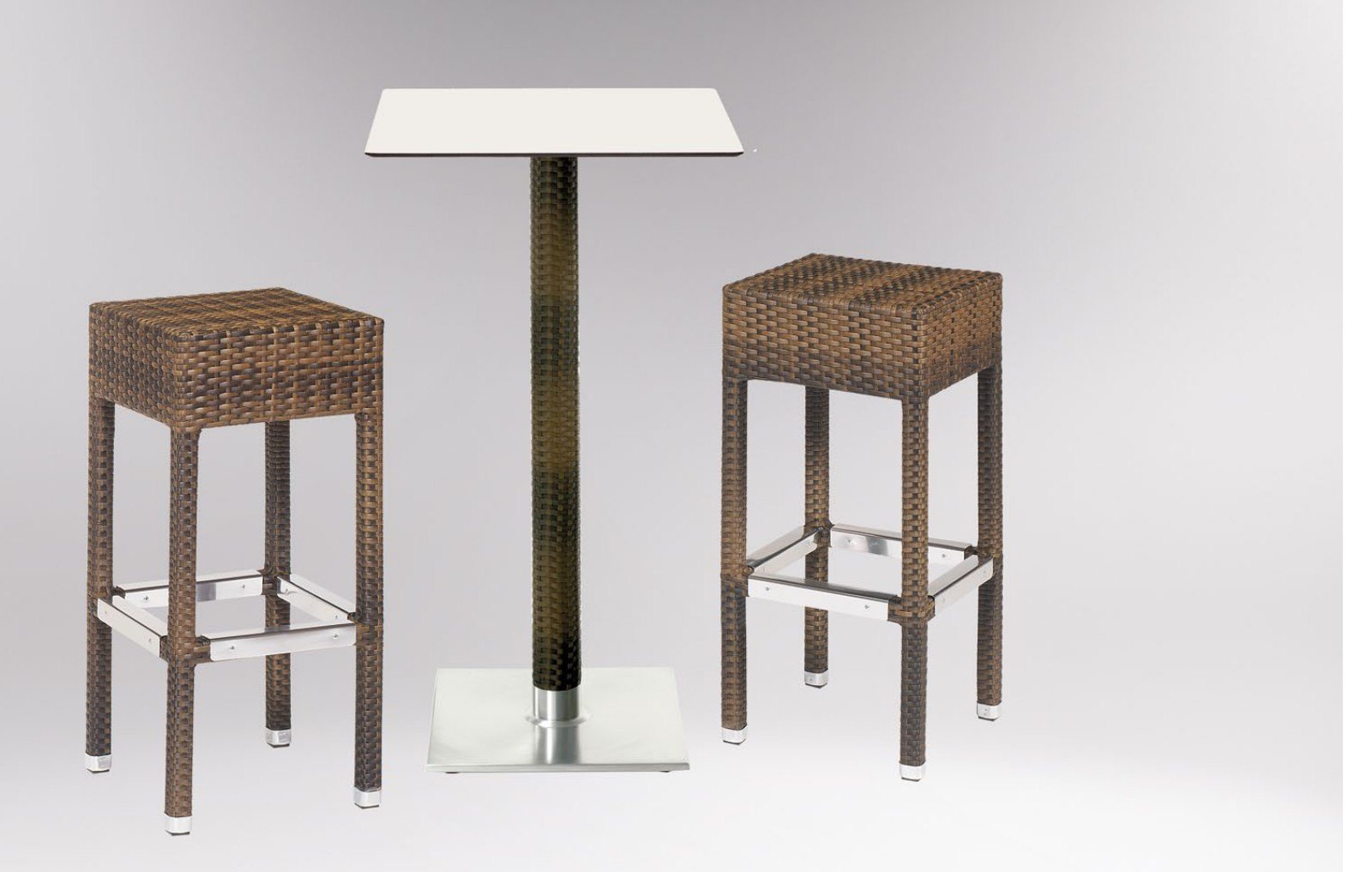 roma mesa alta columna medula rattan 01