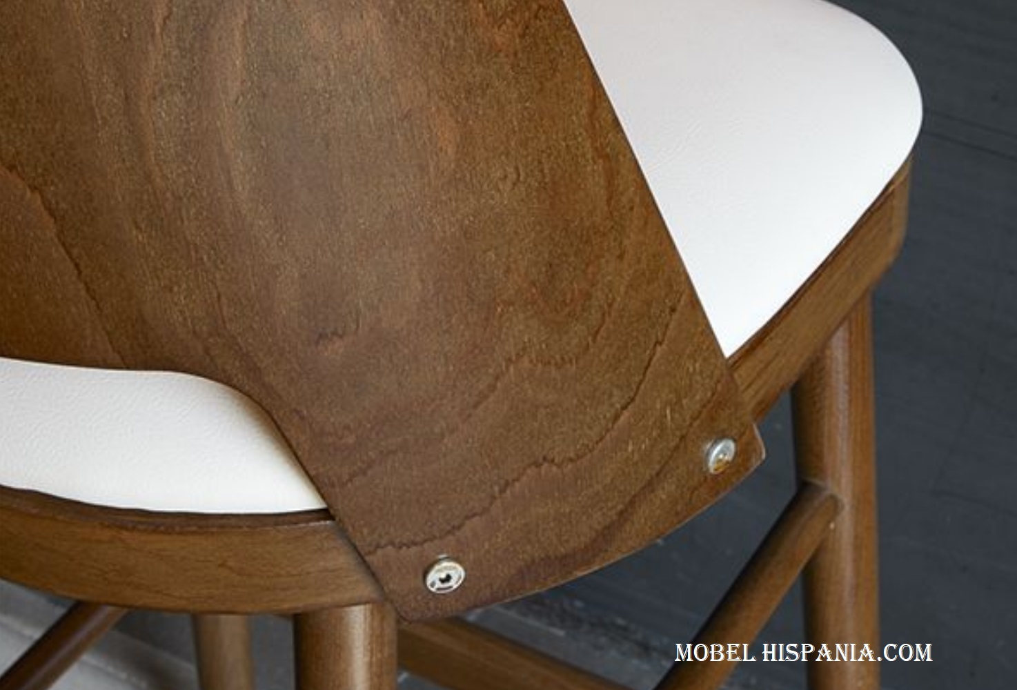 BENETO taburete nogal 03 1