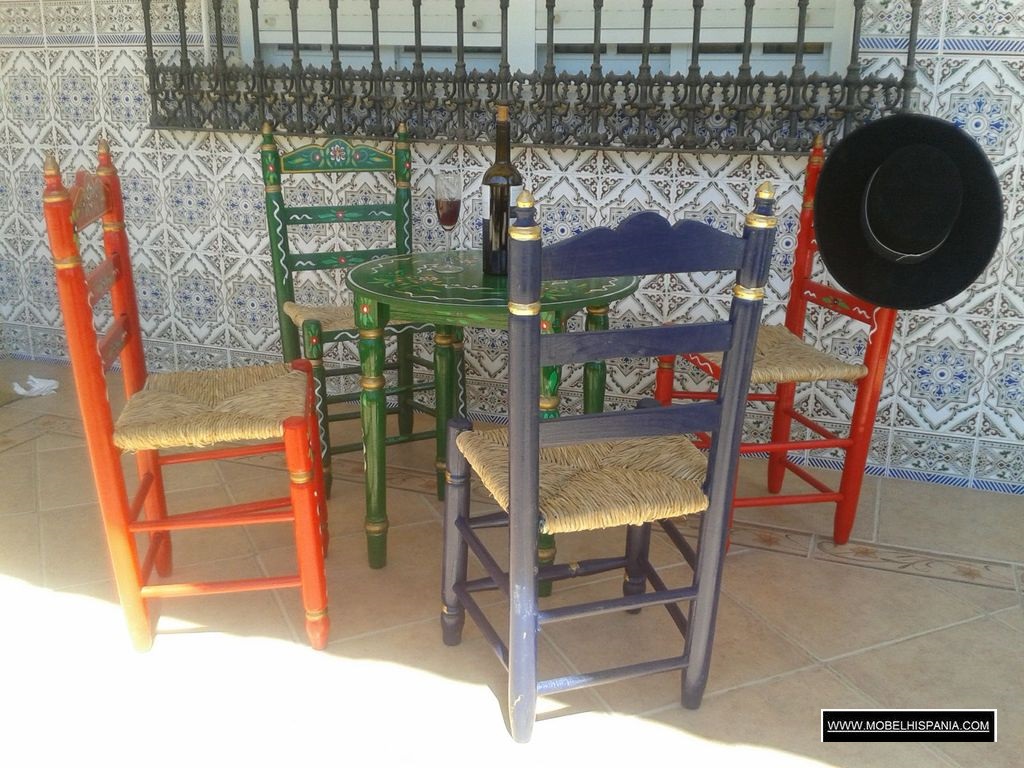 patio silla sevillana feria decorada 16