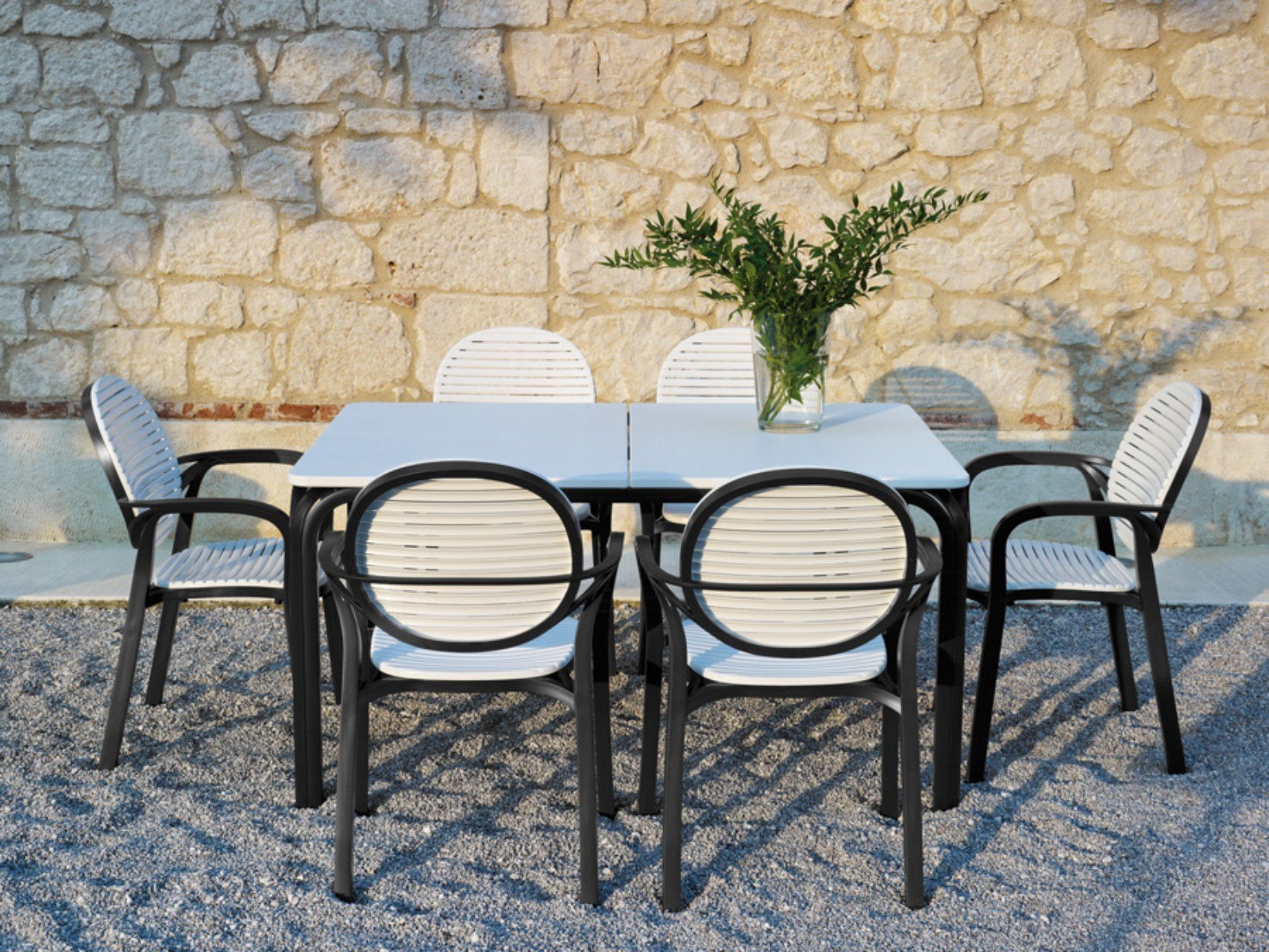 gardenia blanco sillon resina tortora terreza 04 1