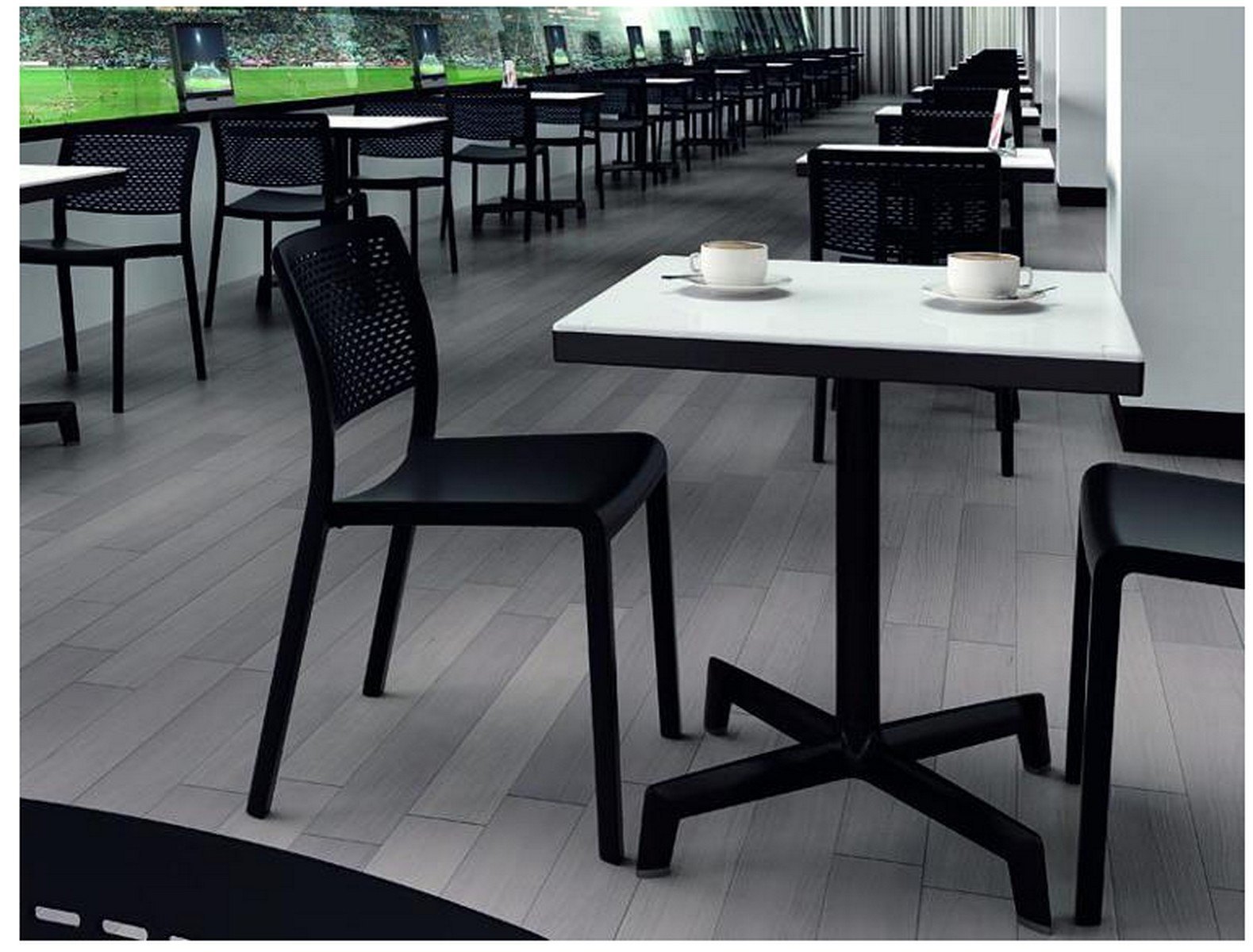 Sputnik mesa negra hosteleria