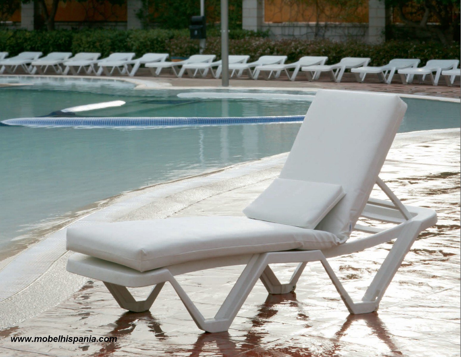 master tumbona resina mobel hispania 04