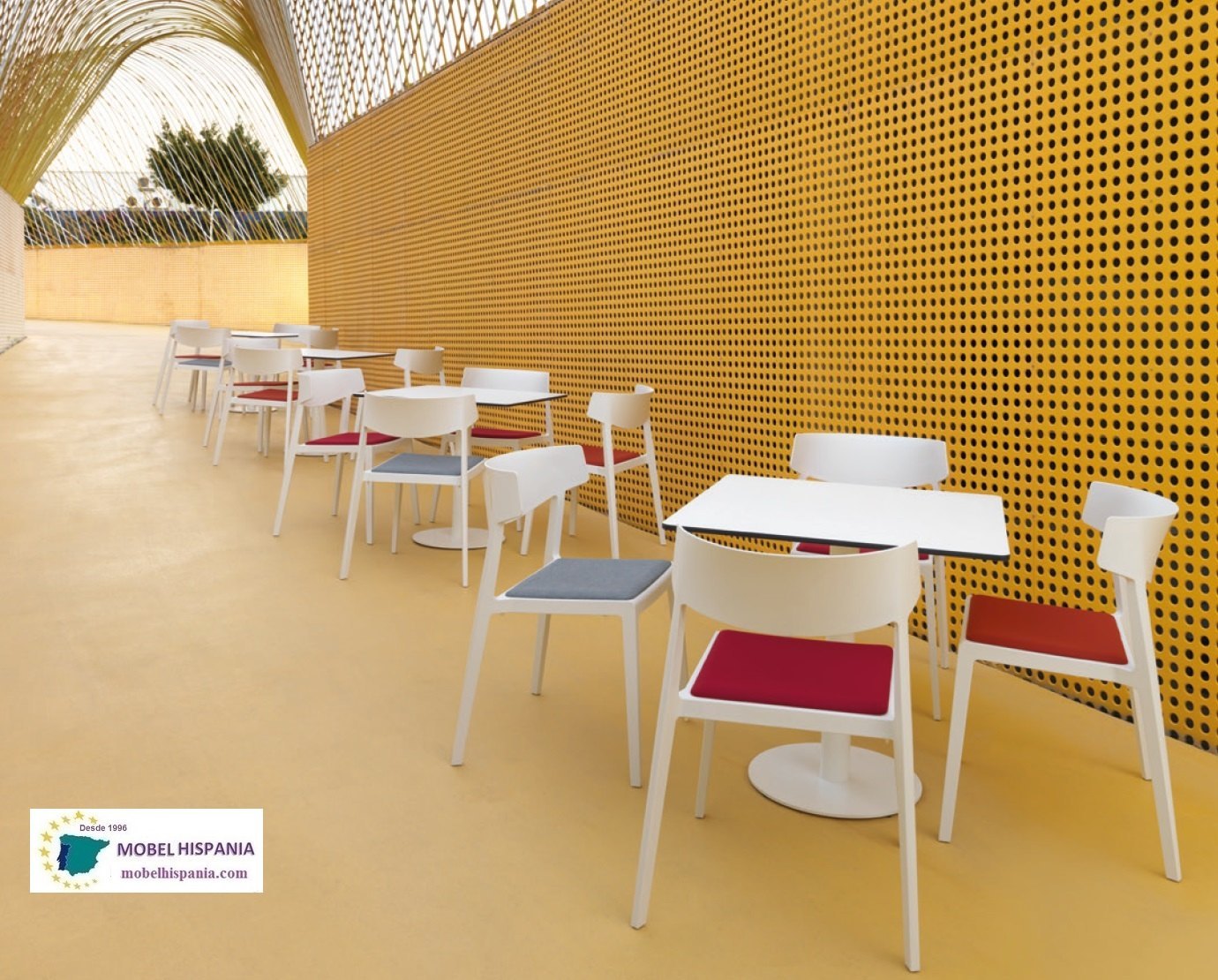 winger-silla-blanca-tapizado-azul_17-41 winger silla blanca tapizado azul 17 41