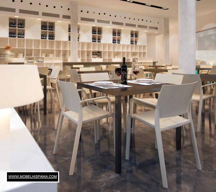 NEW-Fiona-chocolate-w_18-3 NEW Fiona chocolate w 18 3