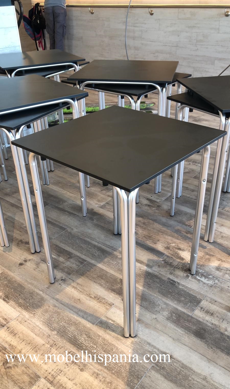 AKA-mesa-aluminio-compact_08-1 AKA mesa aluminio compact 08 1