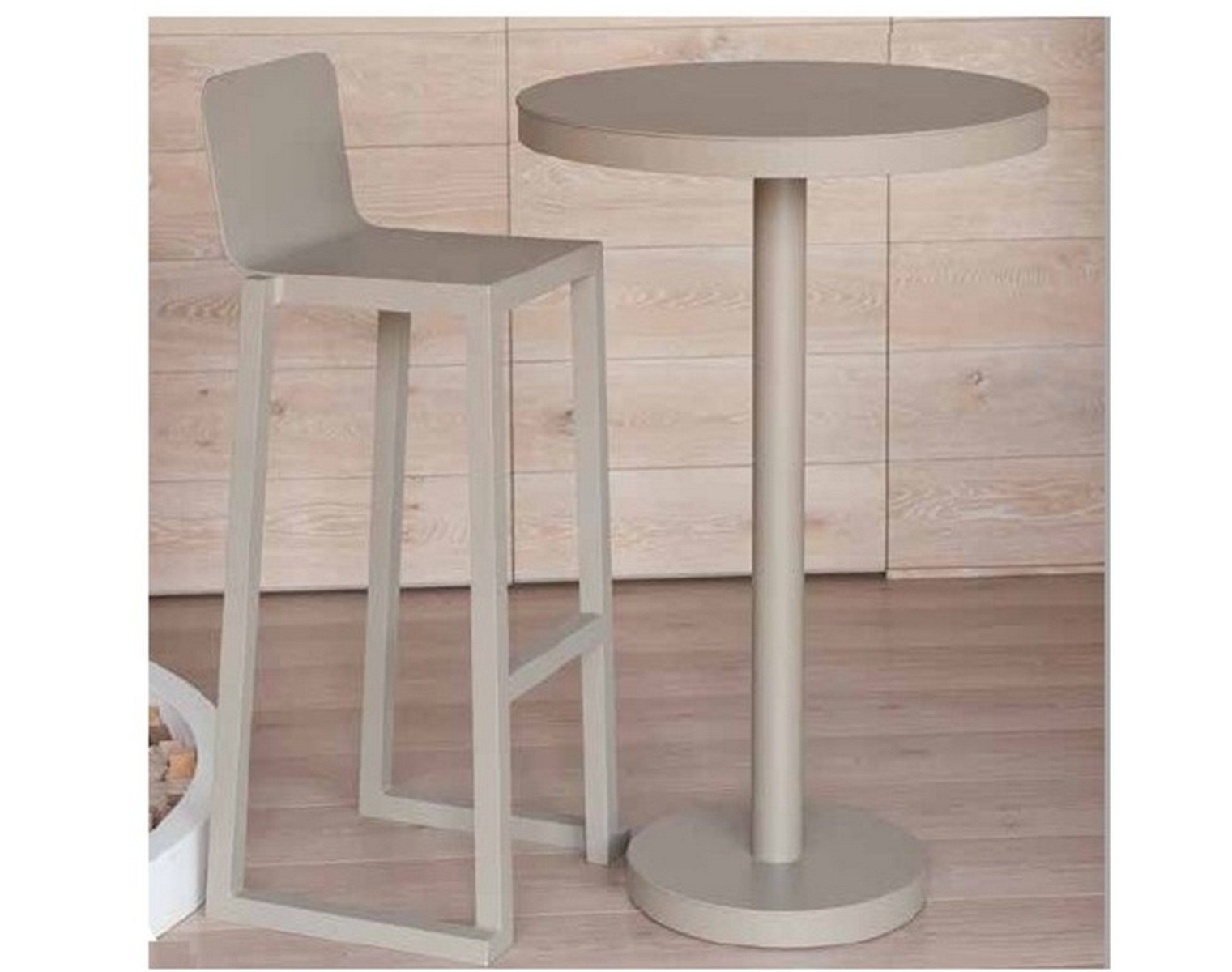 barcino_taburete_apilable_aluminio_negro__03 barcino taburete apilable aluminio negro 03