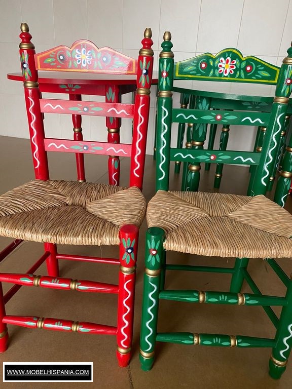 patio silla sevillana feria decorada 14