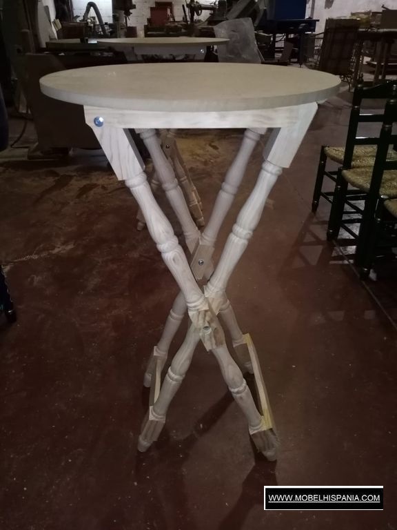 Mesa alta verde cuadrada 02