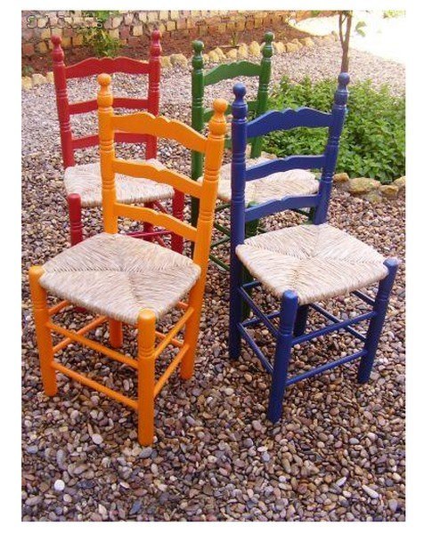 sillas mesas sevillanas decoradas