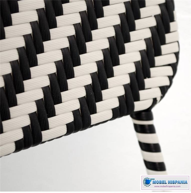 aitana blanco negro 4