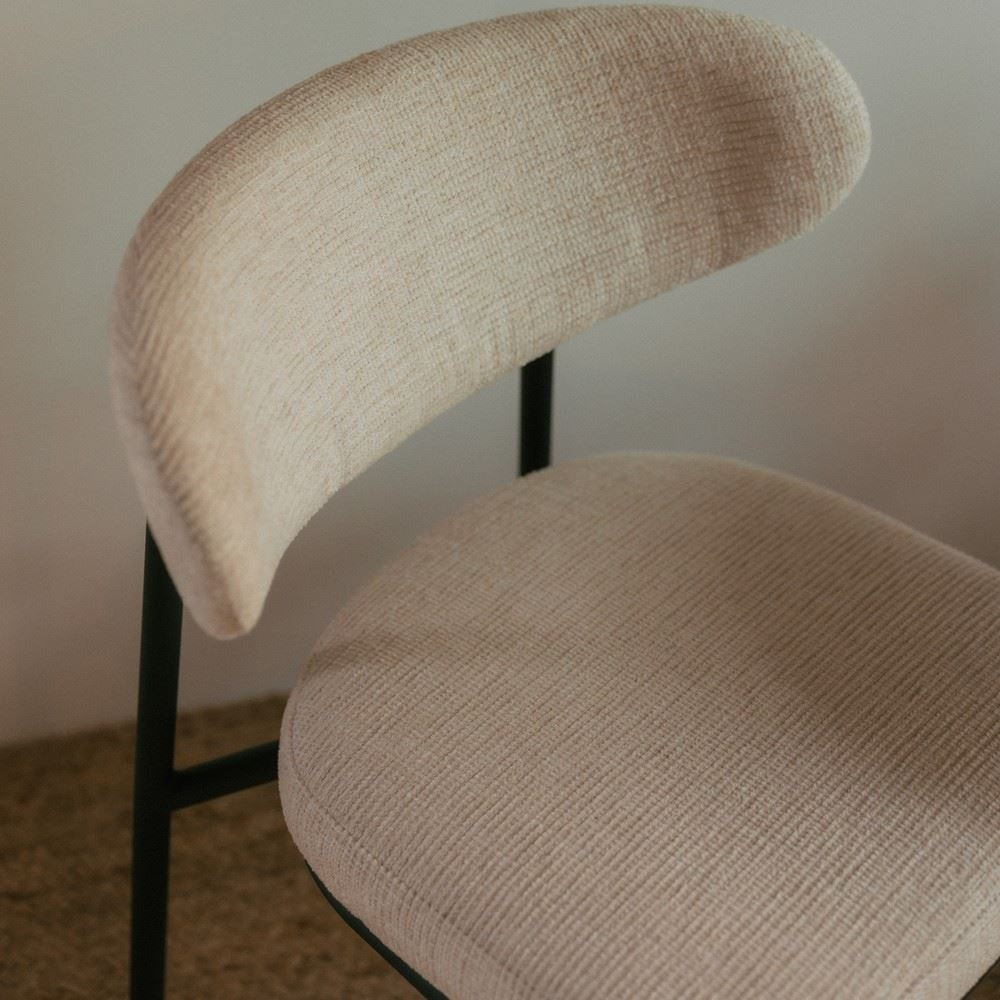 REDDING-silla-tapizada-beig-1 REDDING silla tapizada beig 1